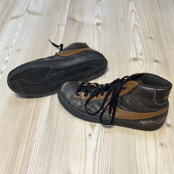 Nike High Top Sneakers main image 5